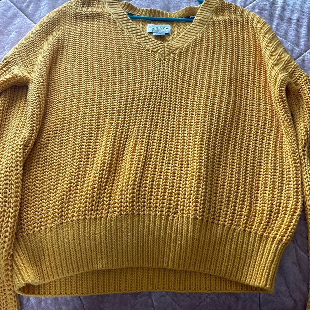 EVERYDAY LOUNGE CAMPUS
CREW SWEATER